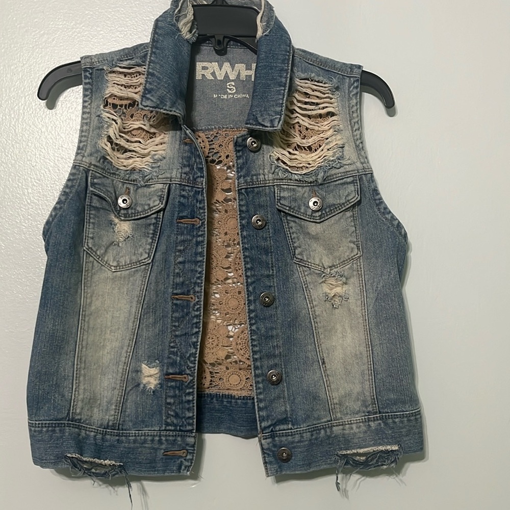 RWH Distressed Jean Vest .
Size (S)